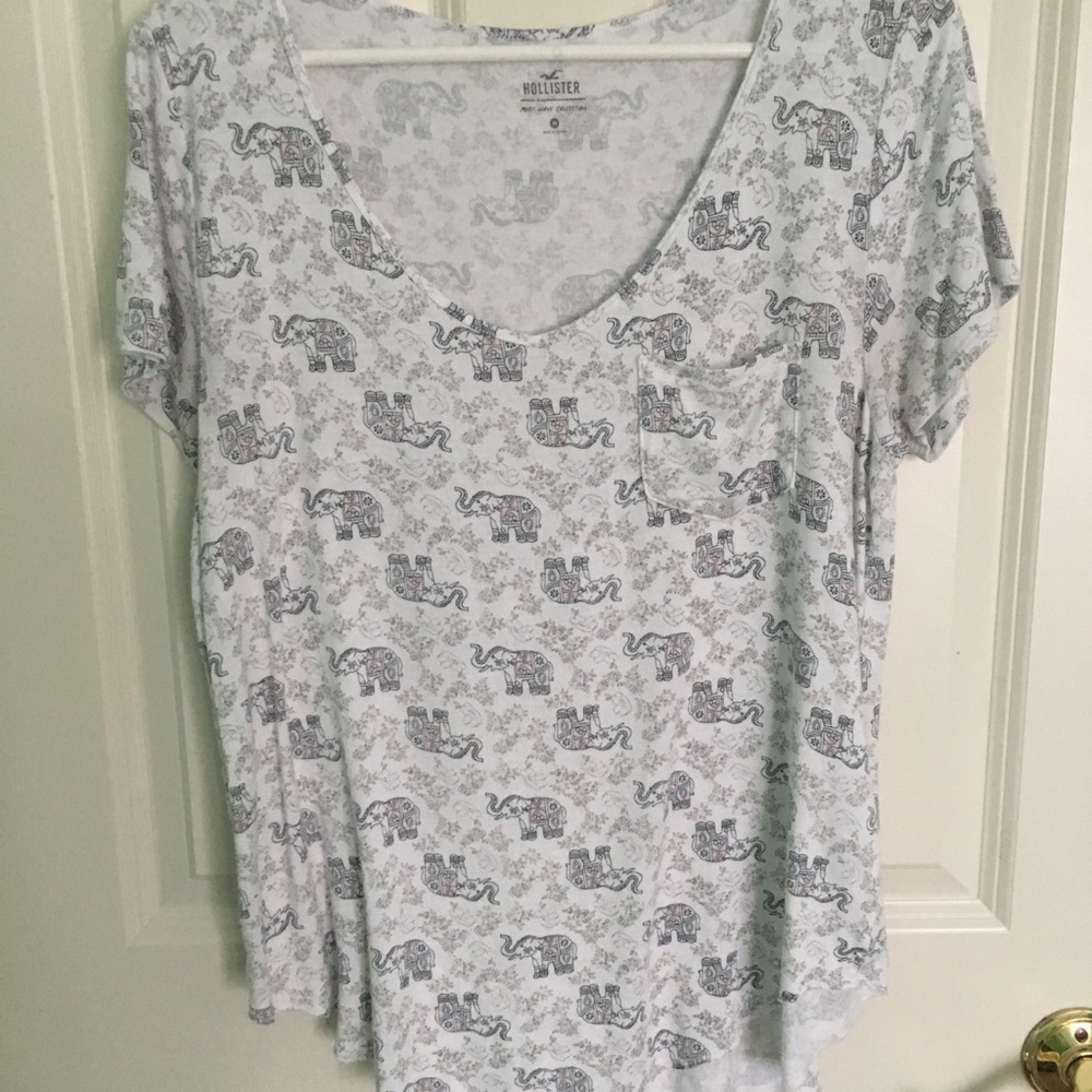 Short Sleeved Elephant Pocket Tee